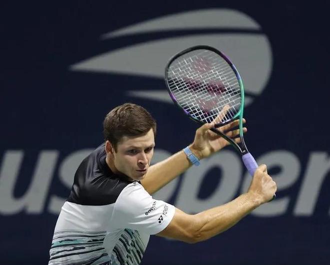 一名主力球 一名主力球