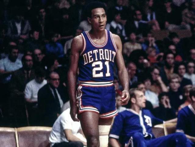 的带领下 的带领下