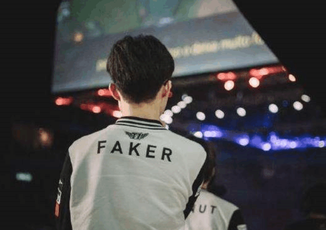 半场对峙 半场对峙