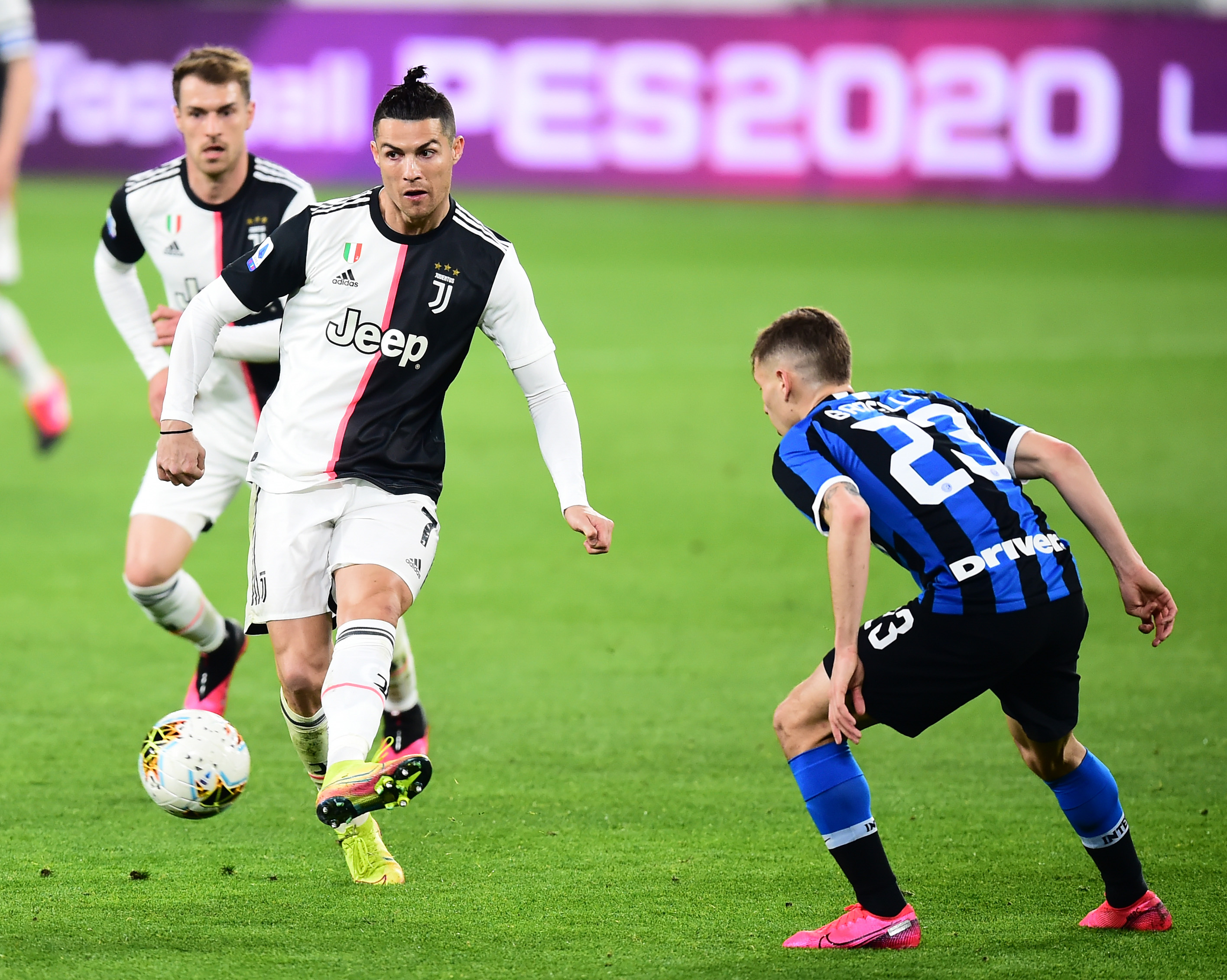 这些词背后 这些词背后